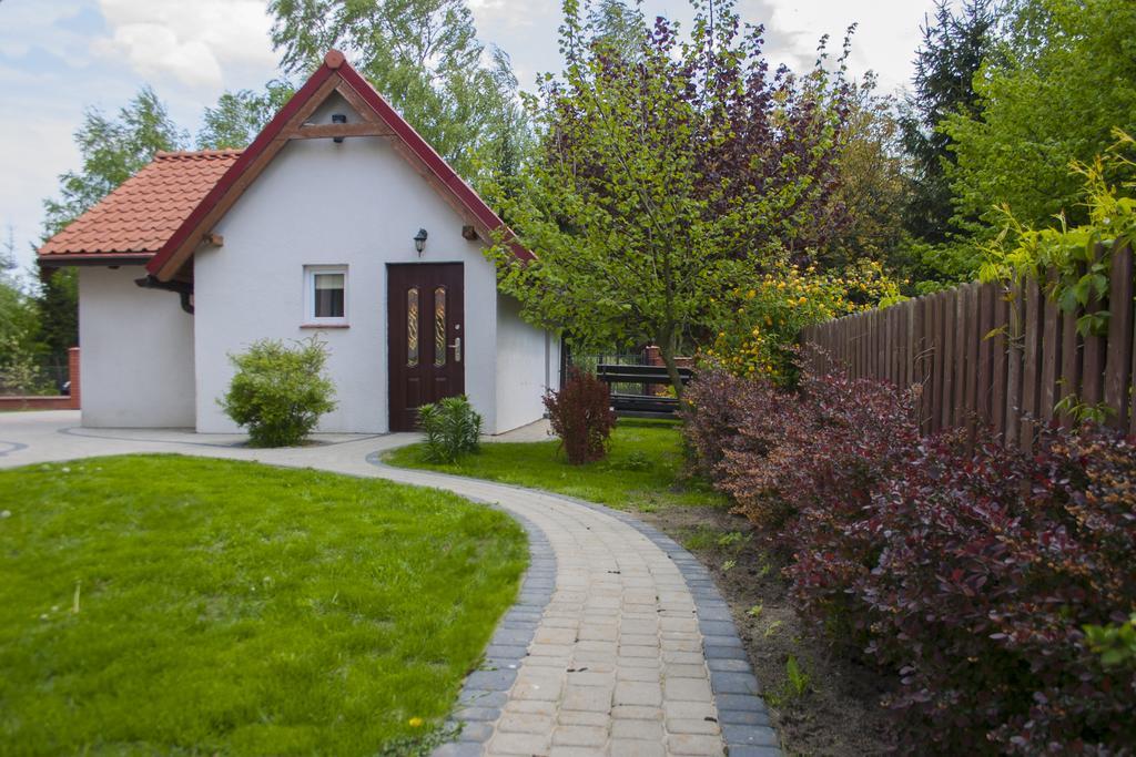 Apartamenty I Domki Osinscy บราเนียโว ภายนอก รูปภาพ