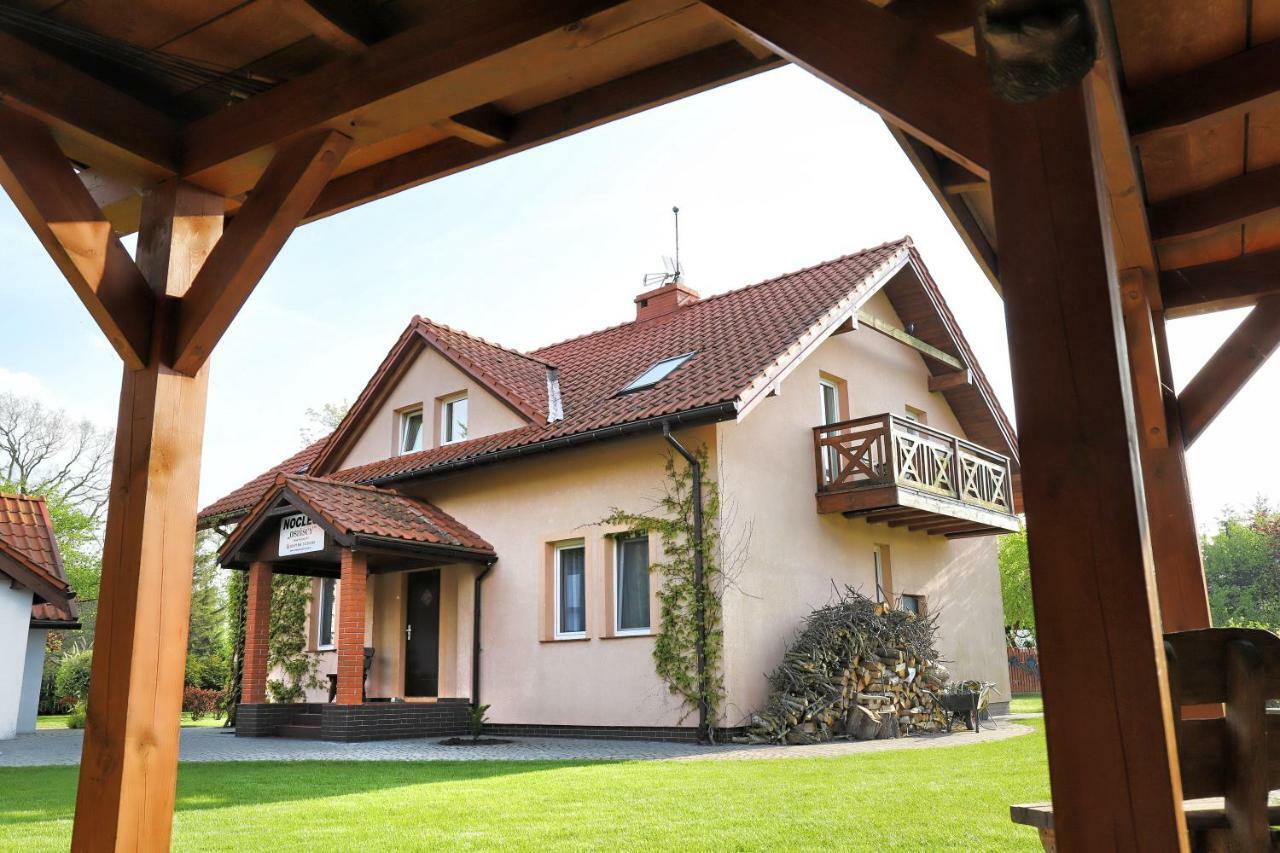 Apartamenty I Domki Osinscy บราเนียโว ภายนอก รูปภาพ
